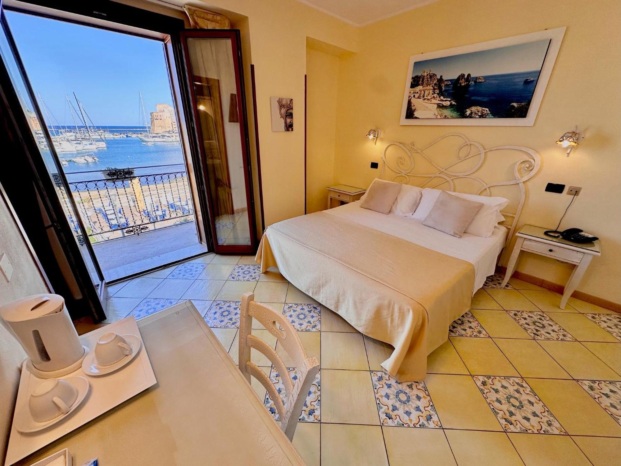 Hotel Cala Marina Кастеламаре дел Голфо Екстериор снимка